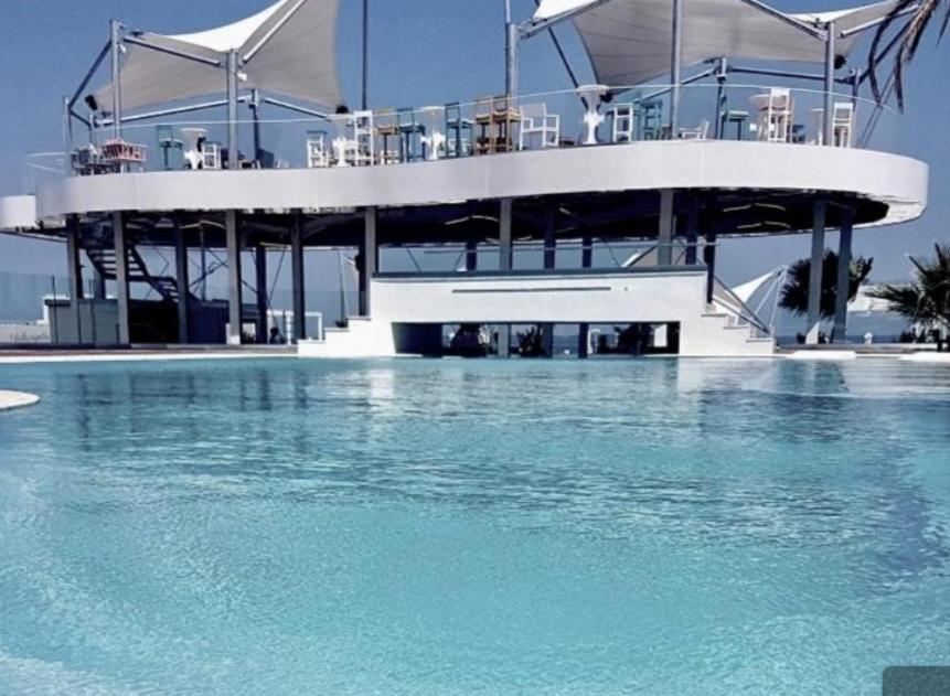 White Tower - Private Studio 106 Mamaia Exterior foto