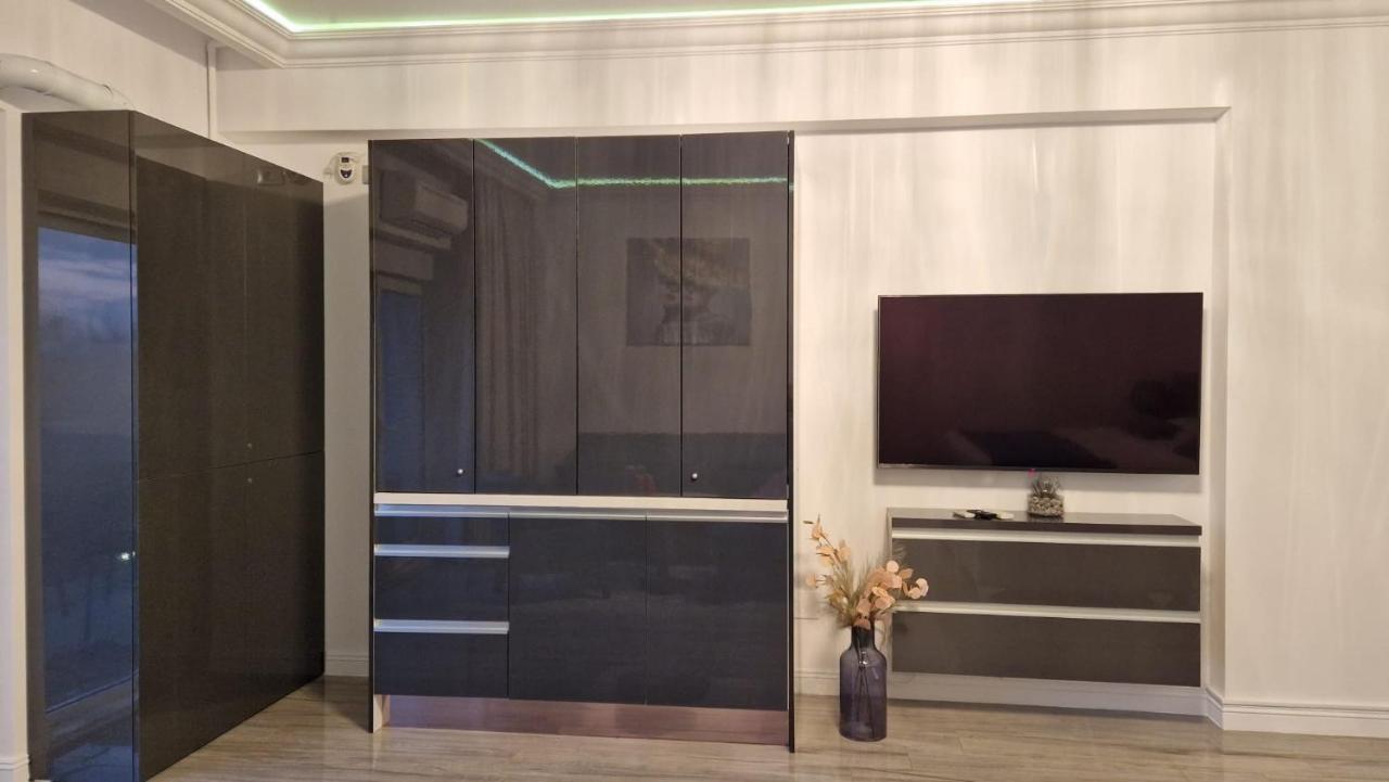 White Tower - Private Studio 106 Mamaia Exterior foto